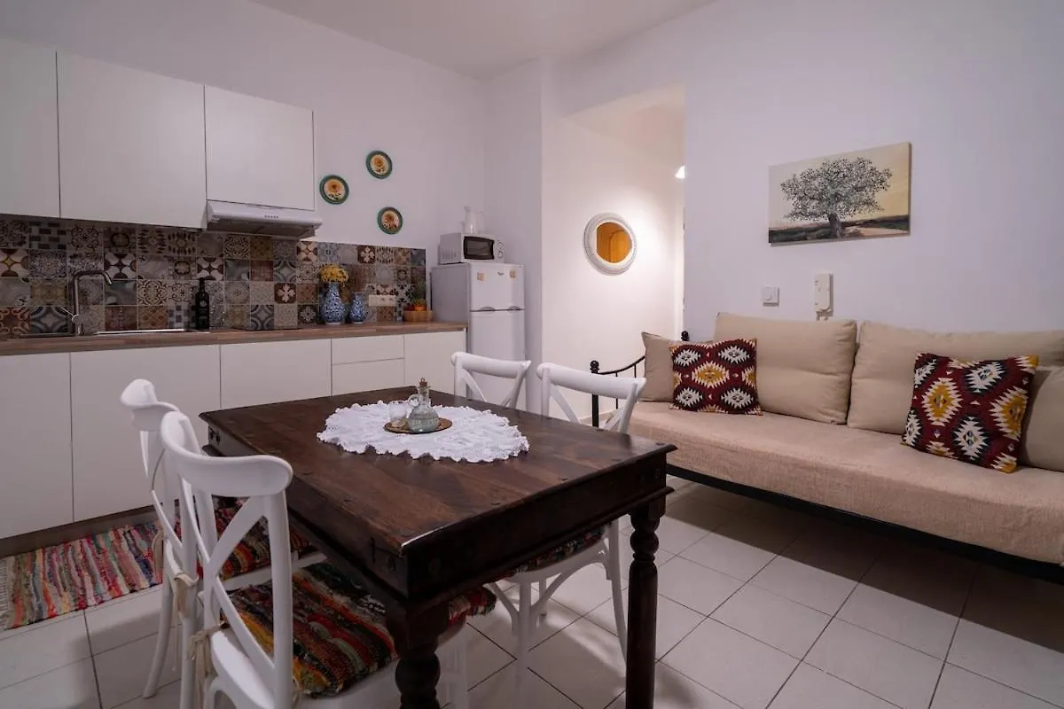 Coastal Key 3 Apartment Gazi 0*,